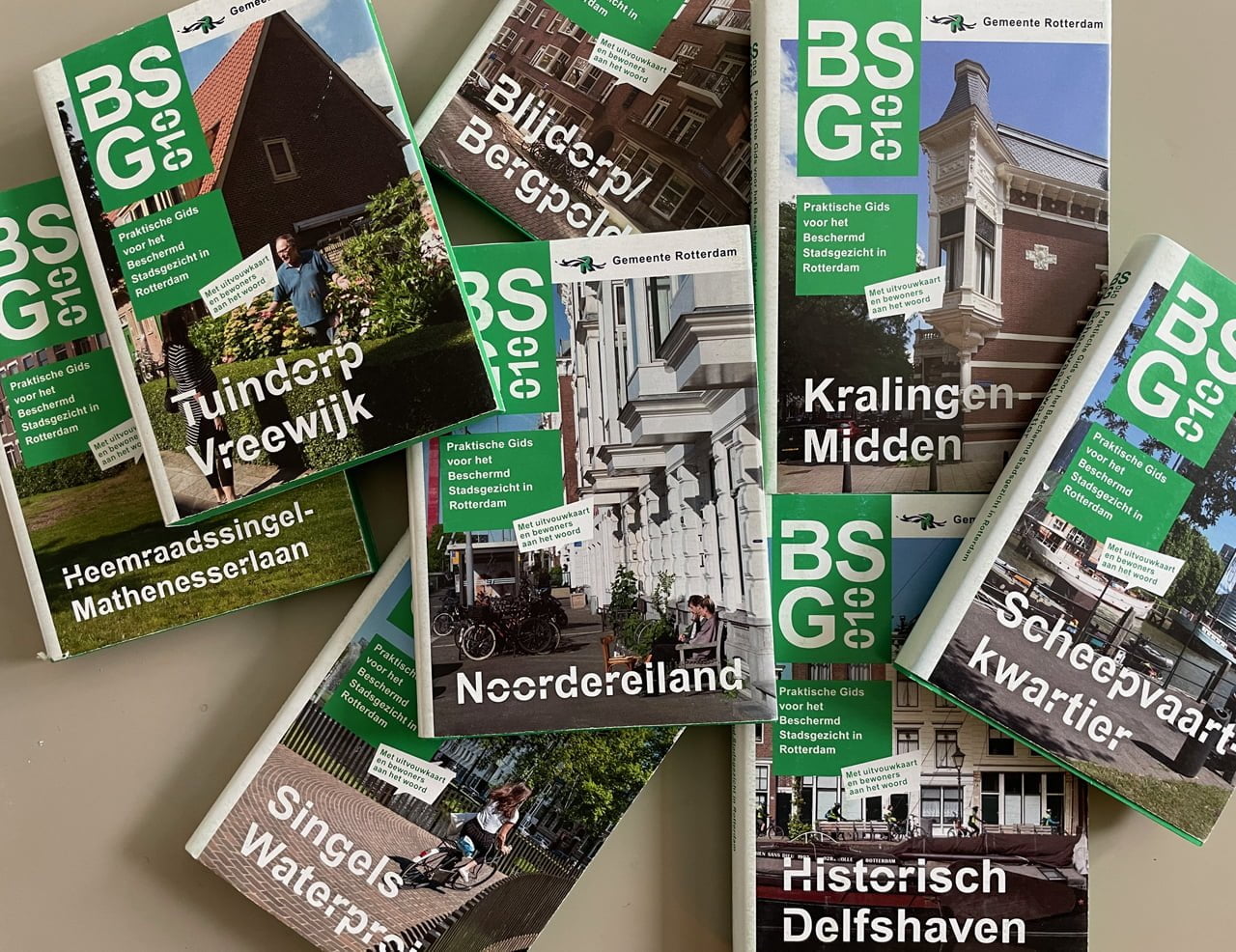 informatieboekje over Rotterdams beschermd stadsgezicht wijken met illustraties en plattegronden van Grootzus
