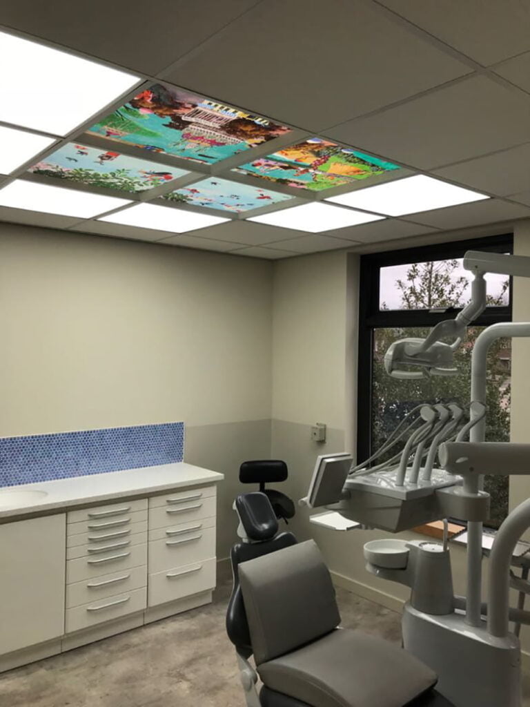 Poster kijkplaat kinderkamer babykamer prent decoratie Origineel uniek feest vintage retro poesie nostalgie gezellig vrolijk kleurrijk stoer schattig nostalgisch fantasie creatief art kunst illustratie illustration gouden boekje kijkplaat zoekprent zoekplaat zoekboek kinderboek festival reizen gepersonaliseerd Bloemen dieren broer zus kindje meisje jongen genderneutraal gender neutraal cultuur huidskleur zwart donker Turks Chinees Marokkaans Surinaams Antilliaans ansicht postkaart postcard postcrossing post stationary stationery verjaardag verjaarskaart kijkplaat zoekplaat zoekprent pontje eiland parade auto voertuig dieren brandweer vliegtuig helikopter kamperen reuzenrad feest festival tandarts orthodontist ortho kind jeugd tandartspraktijk praktijk Texel den burg Kindertandartspraktijk World Kids kindvriendelijke tandarts behandelkamer