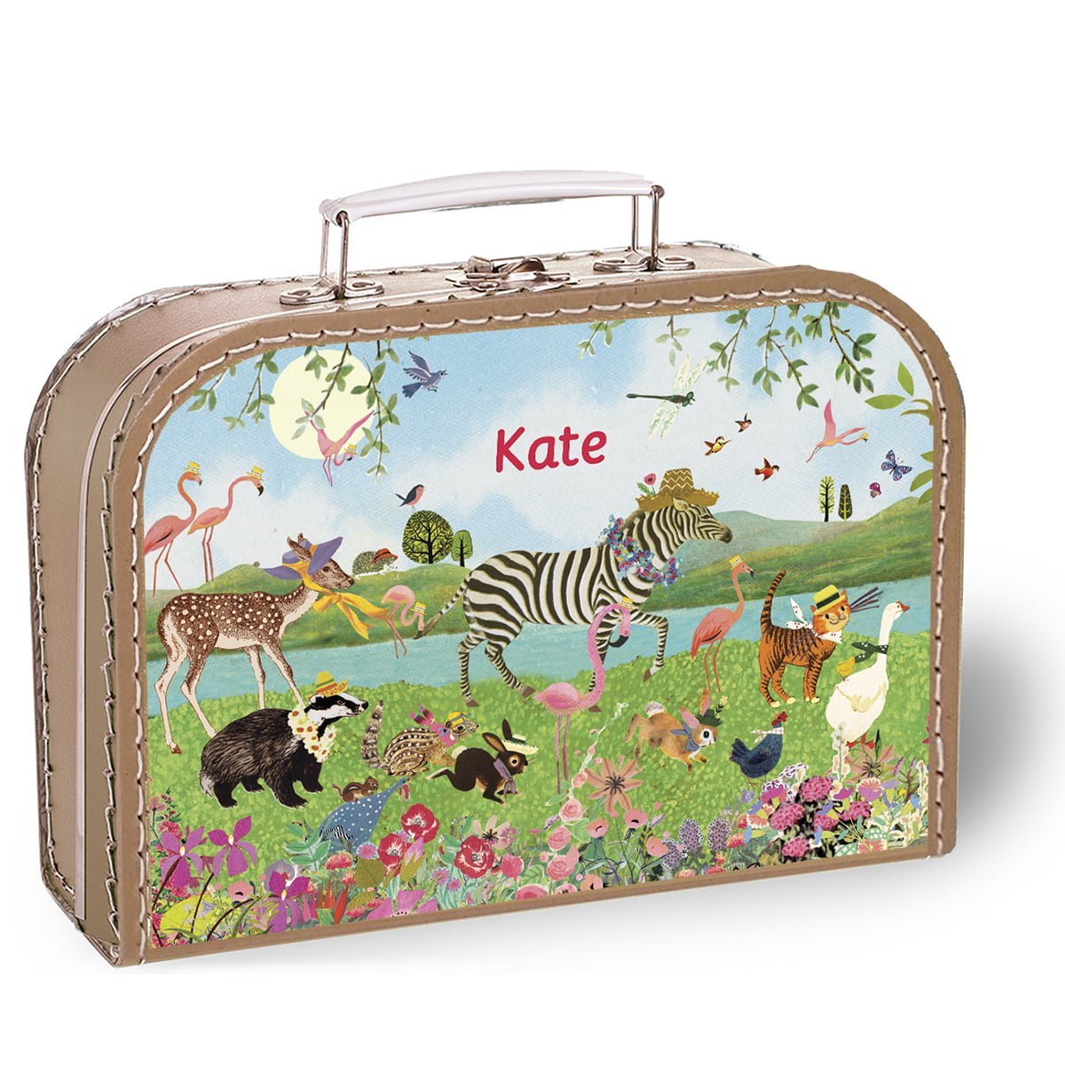 kinderkoffer koffertje kartonnen koffer meenemen logeren logeerkoffer speelgoedkoffer opbergen opruimen Origineel uniek feest vintage retro poesie nostalgie gezellig vrolijk kleurrijk stoer schattig art kunst illustratie illustration gouden boekje kijkplaat zoekprent zoekplaat zoekboek kinderboek festival reizen Landschap bos bosdieren konijn das hert Bambi hertjes vos vosje Auto vliegtuig brandweerwagen bus safari dieren festival reizen kraamcadeau verjaardagscadeau gepersonaliseerd